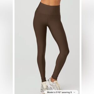 *ALO* BRAND NEW 7/8 leggings